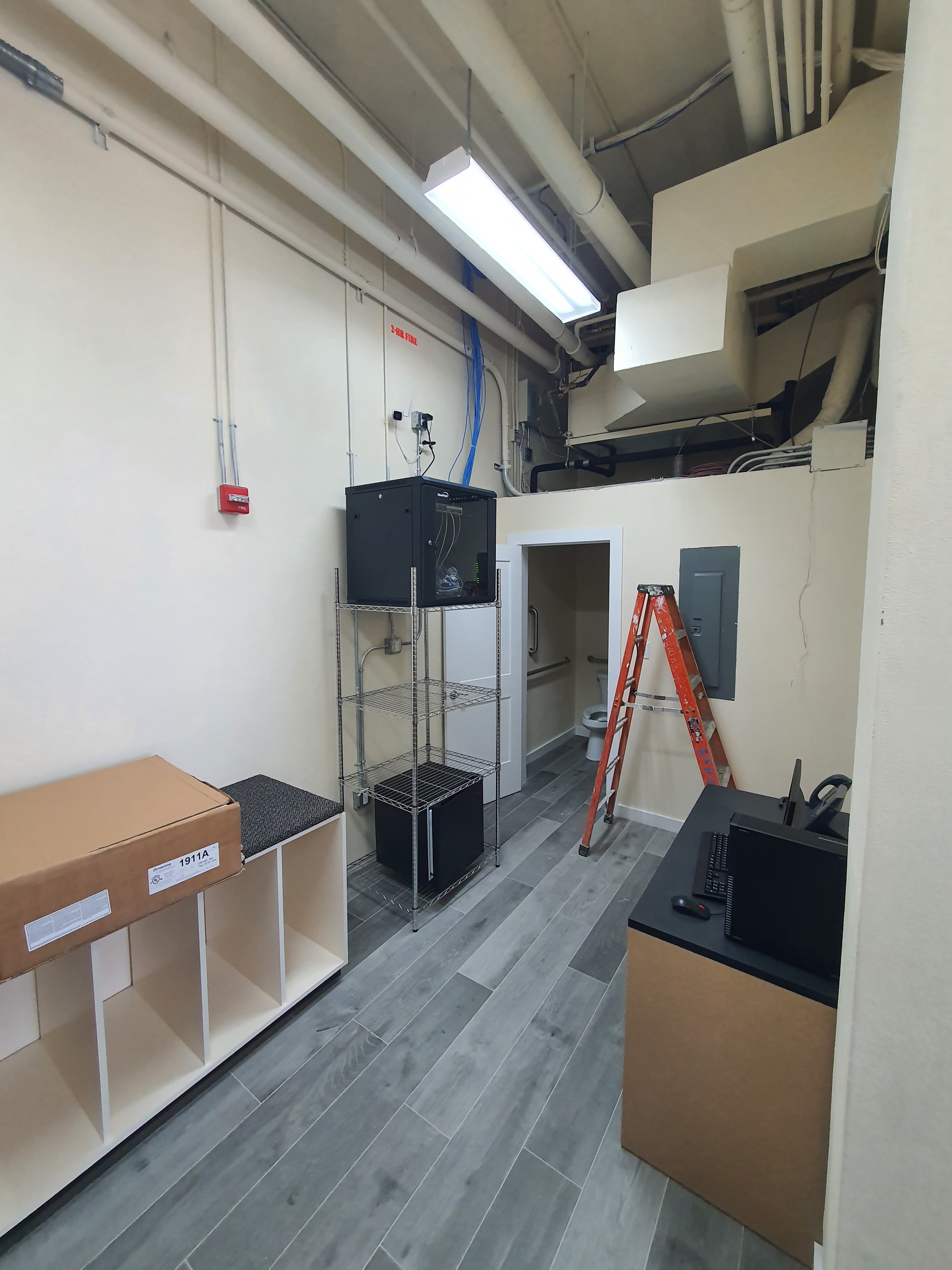 Mailbox MBE Commercial Fitout - Image 4